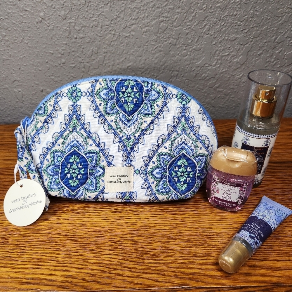 Vera Bradley Blue Paisley Quilted Cosmetic Bag